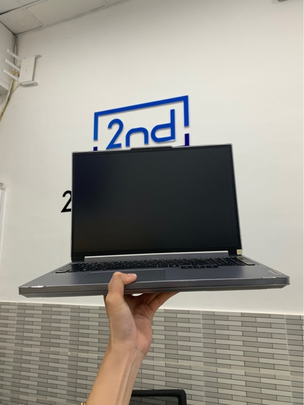 Laptop Lenovo Legion 83DG - i7-14700HX - 16GB/1TB SSD - RTX4070 8GB - Màu xám - Pin 93% - Ngoại hình: 98% - Màn dán - Kèm sạc