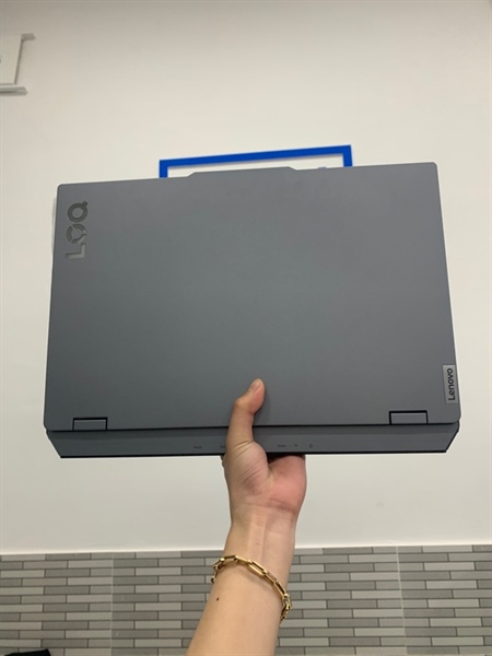 Laptop Lenovo Legion LOQ 83DV - Màu xám - RTX 3050 6GB - i5-13450HX - 12/512GB SSD - Pin 100% - Ngoại hình: 98% - Body, kèm sạc
