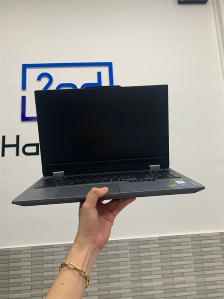 Laptop Lenovo Legion LOQ 83DV - Màu xám - RTX 3050 6GB - i5-13450HX - 12/512GB SSD - Pin 100% - Ngoại hình: 98% - Body, kèm sạc 1