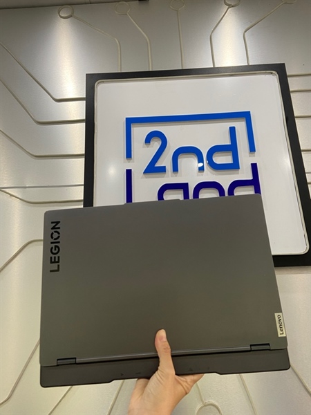 Laptop Lenovo Legion R7000 - Ryzen 7 7840H - RTX 4060 - Ram 32/1TB SSD - Pin 86% - Màu xám - Ngoại hình: 97% - cấn màn in phím, chết 1 điểm ảnh, lỗi nút camera - Kèm sạc