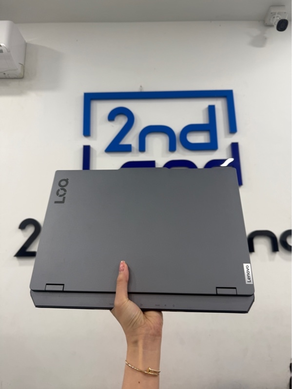 Laptop Lenovo LOQ 15ARP9 - Ryzen 5 7235HS/ RTX 3050 - 12/512GB ssd - Màu xám - Pin 98% - Ngoại hình 98% - Màn vàng nhẹ , ổ sức khoẻ 98% - Kèm sạc - còn BH hãng đến T9/2026
