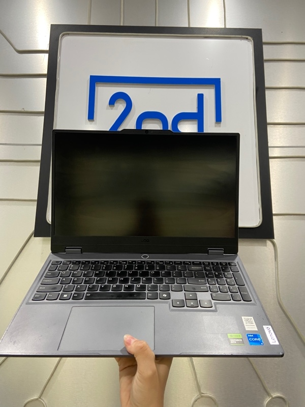 Laptop Lenovo LOQ 15IAX9 - i5-12450HX - Ram 16/512GB SSD - RTX 4050 6GB - Pin 90% - Màu xám - Ngoại hình: 97% - Kèm sạc