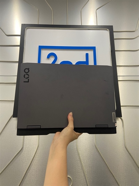 Laptop Lenovo LOQ 82XV - i5-13420H - Ram 8/1TB SSD RTX 3050 - Màu xám - Ngoại hình: 97% - Pin chai, trầy mặt A, viền hở sáng - Body - Kèm sạc