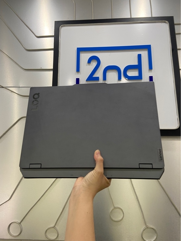 Laptop Lenovo LOQ 83GS - I5-12450HX - RTX 2050 - Ram 16/512GB SSD - Pin 90% - Màu xám - Ngoại hình: 97% - Viền ám vàng - Kèm sạc