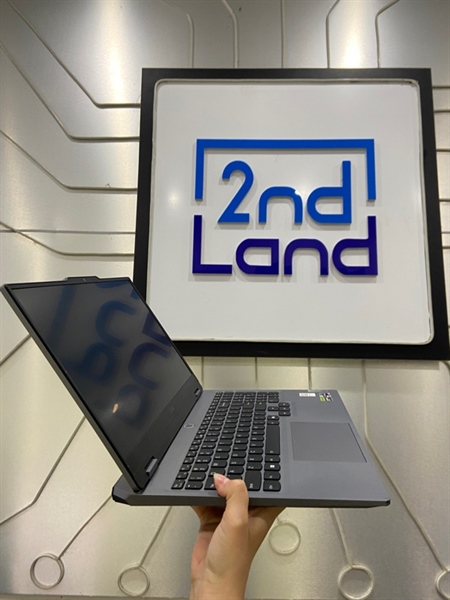 Laptop Lenovo LOQ 83JC - Amd ryzen 5 7235HS - Ram 24/512GB SSD - RTX 3050 6GB - Pin 95% - Màu xám - Ngoại hình: 98% - Kèm sạc 2