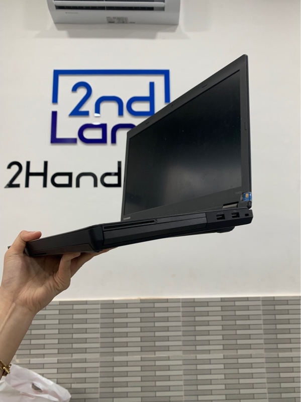 Laptop Lenovo T440P - I5-4300M - Ram 8GB/256GB SSD - Màu đen - Pin 50% - Ngoại hình: 97% - Màn phản quang, viền ám vàng, loa rè - Kèm sạc