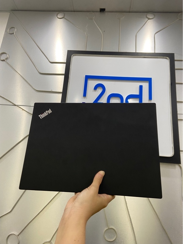 Laptop Lenovo Thinkpad 14T 20S0002KS - i5 10210U - Ram 16/512GB - Pin 82% - Màu đen - Ngoại hình: 97% - Màn in phím, touchpad không nhạy, màn xám xanh - Kèm sạc