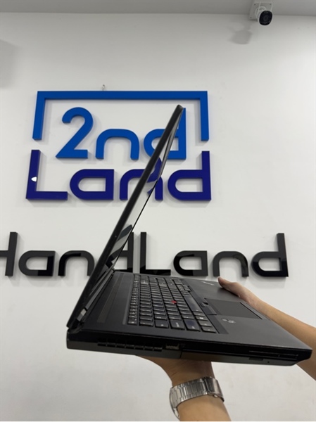 Laptop Lenovo Thinkpad 20ERCT01WW - i7 6820HQ - Ram 16/Quadro M4000M/SD 256GB - Màu đen - Pin 68% - Ngoại hình 97% - Màn hồng , phản quang - Kèm sạc 1