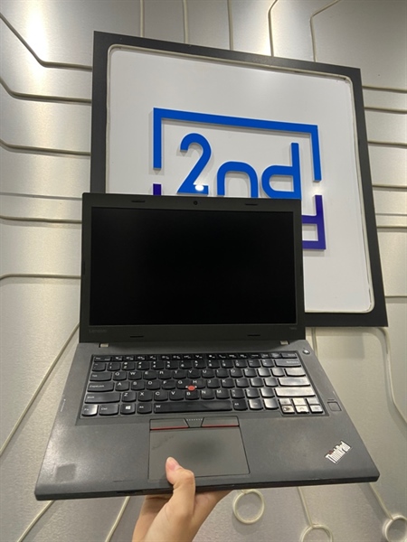 Laptop Lenovo Thinkpad 20FXS07700 - i7-6820HQ Geforce 940MX - Ram 16/500GB SSD - Pin 63% - Màu đen - Ngoại hình: 97% - Nứt mặt C, màn nhiều đốm phản quang - Kèm sạc 1