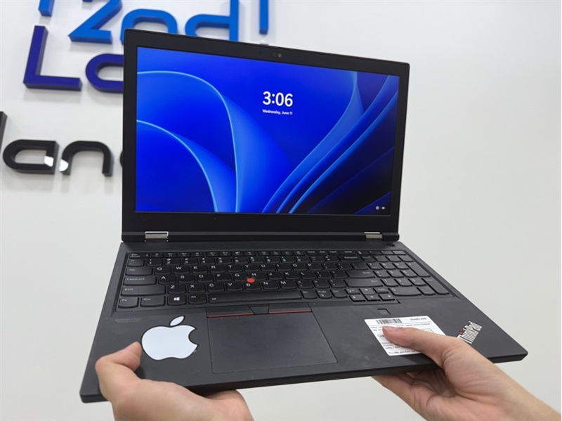 Laptop Lenovo Thinkpad 20ST - 7 - 107 50H - Quadro T2000 - Ram 48GB/512 SSD - Pin 100% - Màu đen ngoại hình 98% - Phản quang 2 đốm , chết 1 điểm ảnh - Body - Kèm sạc