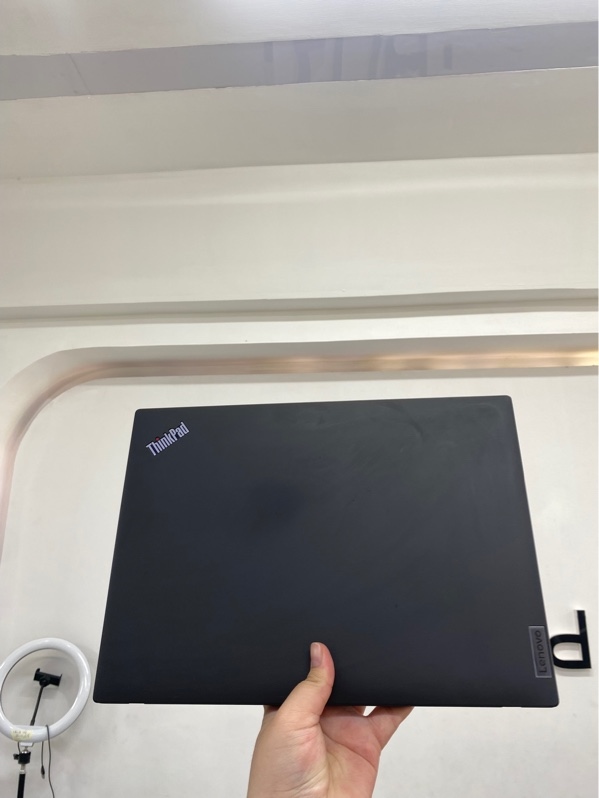 Laptop Lenovo ThinkPad 21CGS0UL14 - Ryzen 5 pro 6650U - 16/512 - Màu đen - Pin 81% - Ngoại hình 97.5% - Màn ám xanh, phản quang, in phím - Kèm sạc