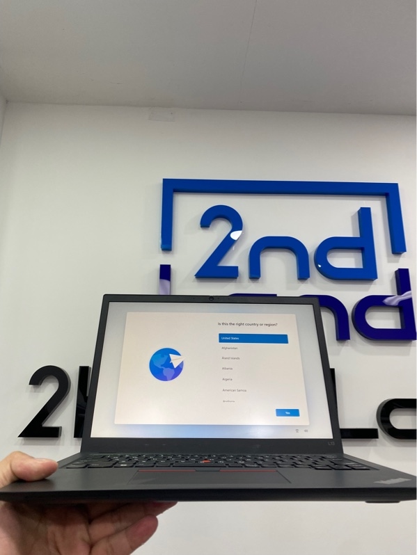 Laptop Lenovo Thinkpad L13 Gen 3 - i7-1255U - Ram 16GB - SSD 512GB - Pin: 80% - Màu đen - Ngoại hình: 97.5% - Màn trầy 1 vệt, ám vàng, phím nhật - Kèm sạc