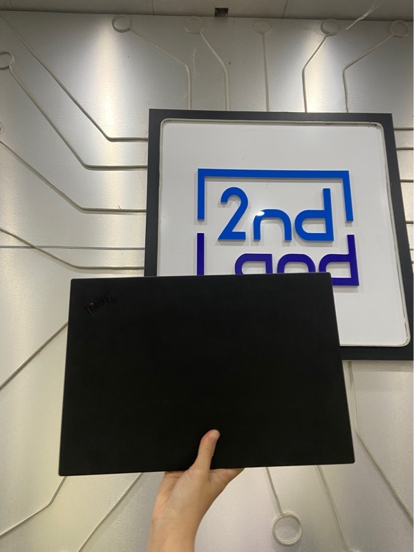 Laptop Lenovo Thinkpad P1 Gen 2 - i7-9750H - NVIDIA Quadro T1000 4GB - Ram 16/256GB SSD - Pin 100% thay new - Màu đen - Ngoại hình: 97% - Kèm sạc