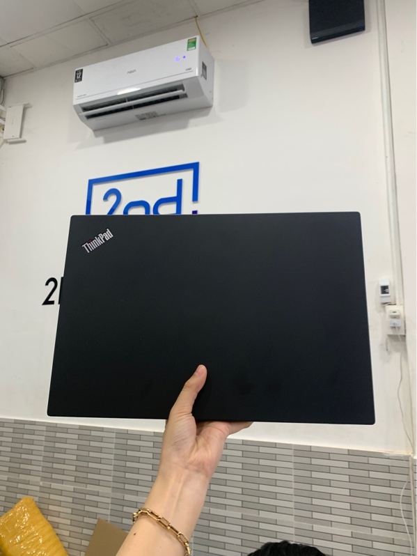 Laptop Lenovo ThinkPad P15s Gen 2 - i7-1165G7 - RAM 32GB/SSD 512GB - NVIDIA T500 4GB - Màu đen - Pin 90% - Ngoại hình: 97% - Kèm sạc