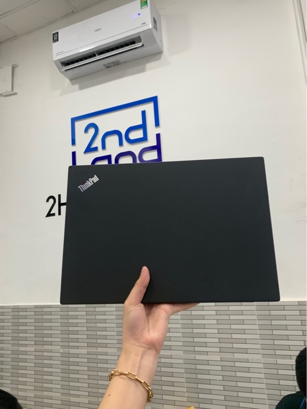 Laptop Lenovo thinkpad T14 gen 1 - I5-10310U - Ram 16/500gb ssd - Màu đen - Pin 83% - Ngoại hình: 98% - Màu cảm ứng, liệt nút chuột vật lý phải - Kèm sạc