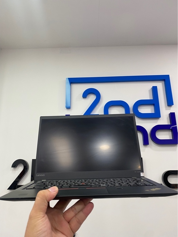 Laptop Lenovo Thinkpad X1 Carbon 20K3A05JJP - I5-6200U - Ram 8/256GB - SSD sức khỏe ổ tốt - Pin: 100% thay new - Màu đen - Ngoại hình: 97% - Xước, bụi, màn ám hồng, phản quang - Kèm sạc
