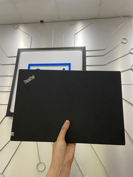Laptop Lenovo Thinkpad X1 Carbon Gen 5 - Model 20HQS33100 - i7-7500U - Ram 8/256GB SSD - Màu đen - Ngoại hình: 98% - Màn ám hồng viền trong - Kèm sạc 1