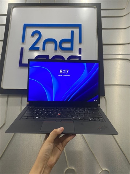 Laptop Lenovo Thinkpad X1 Carbon Gen 6 - i7-8650U 16GB Ram 256GB SSD - Pin 80% - Màu đen - Ngoại hình: 98% - Body - Kèm sạc 1