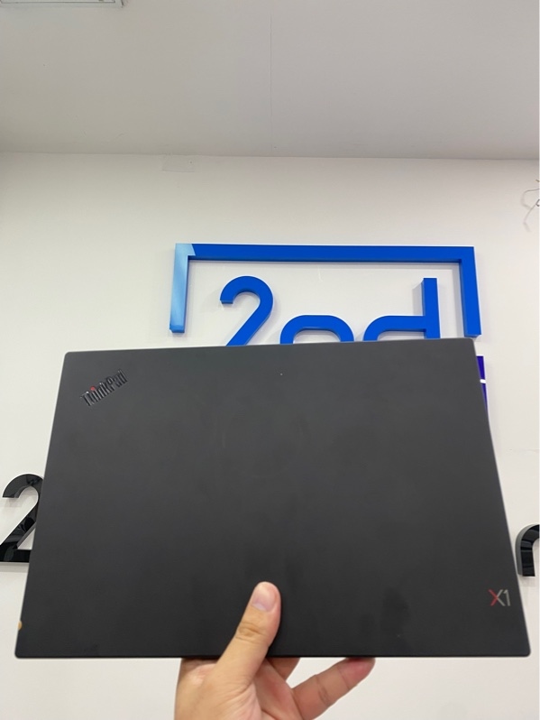 Laptop Lenovo Thinkpad x1 Carbon Gen 7 20QES8RV00 - I5-8365U - Ram 16/256GB - SSD sức khỏe ổ 96 - Pin: 88% - Màu đen - Ngoại hình: 97% - Màn ám hồng vừa, xước thân - Kèm sạc