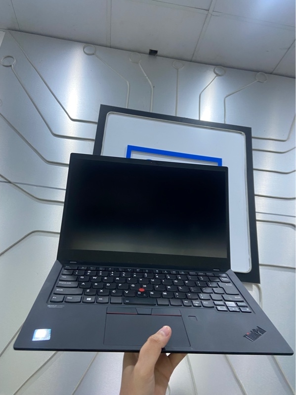 Laptop Lenovo Thinkpad X1 Carbon Gen 7 - i5-8265U - Ram 8/512GB SSD - Pin 90% - Màu đen - Ngoại hình: 98% - Kèm sạc