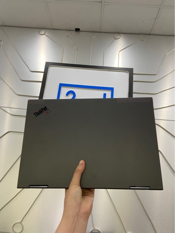 Laptop Lenovo Thinkpad X1 Yoga Gen 5 - I7 10610U - Ram 16/256gb SSD - Màn 4k 60hz - Màn cảm ứng - Pin 74% - Màu xám - Ngoại hình: 97% - Màn ám hồng vừa, xước cấn sườn, mặt D - Kèm sạc