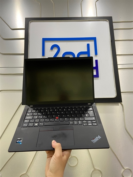 Laptop Lenovo Thinkpad X13 Gen 4 - i5-1335U - Ram 8/256GB SSD - Pin 87% - Màu đen - Ngoại hình: 98% - Màn ám hồng trong nhẹ - Kèm sạc 1