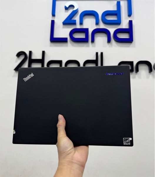 Laptop Lenovo Thinkpad X250 20CLS3B504 - i5 5200U - Ram 4/180GB SSD - Pin 22% - Màu đen - NH: 96% - Màn sọc bụi, ám phản quang, cam mờ , phím touchpad trái lờn nhẹ,loa rè nặng - Kèm sạc ( SẢN PHẨM KHÔNG BẢO HÀNH )