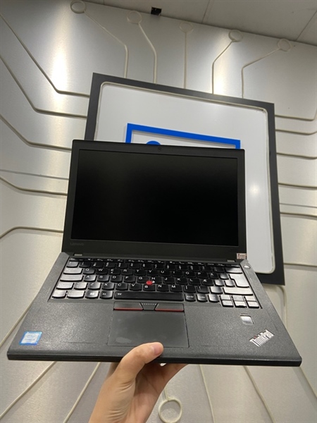 Laptop Lenovo Thinkpad X270 - i5-6300U - Ram 8/256GB SSD - Pin 73% - Màu đen - Ngoại hình: 97% - Kèm sạc 1