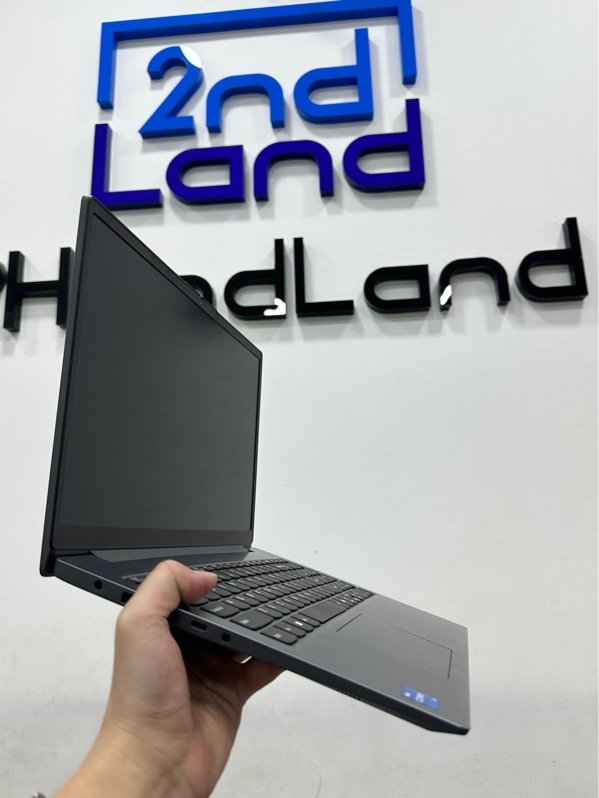 Laptop Lenovo V15 G5 IRL - 83HF00BYVN - i5 13420H - Ram 16/512GB SSD - Pin 95% - Màu bạc - Ngoại hình 97% - Kèm sạc