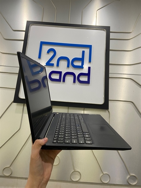 Laptop Lenovo V15G3 ABA - AMD Ryzen 5 5625U - Ram 16/256GB SSD - Pin 89.9% - Màu đen - Ngoại hình: 97% - ám hồng viền nhẹ, 2 đốm phản quang - Kèm sạc 2