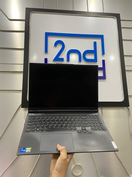 Laptop Lenovo Y900P 2021H - i7-11800H - RTX 3060 - Ram 16/512GB SSD - Pin 100% thay new - Màu đen - Ngoại hình: 97% - Màn ám hồng vừa - FullBox 1
