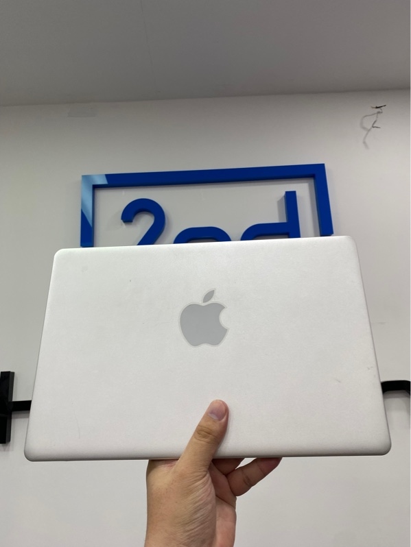 Laptop Masstel Notebook L133 2019 - Celeron N4000 - Ram 4/256GB SSD - Sức khỏe ổ tốt - Pin: 100% - Màu bạc - Ngoại hình: 97% - Xước thân, màn ám hồng, phản quang nhẹ - Kèm Box + sạc
