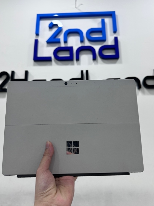 Laptop Microsoft Surface Pro 5 - Layout nhật - CPU Intel core i5 7300U - Ram 8/256GB SSD (96%) - Pin 66% - Màu xám - Ngoại hình 97% - Màn ám đốm phản quang - Kèm sạc + Phím