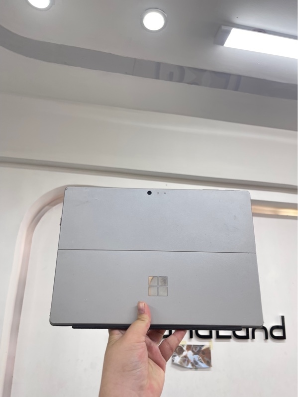 Laptop Microsoft Surface pro 5 - Wifi - Model 1796 - i5 7300U 4/128ssd - Màu xám - Pin 100% - Ngoại hình 98% - Màn ám vàng, đốm phản quang - Kèm sạc, bàn phím