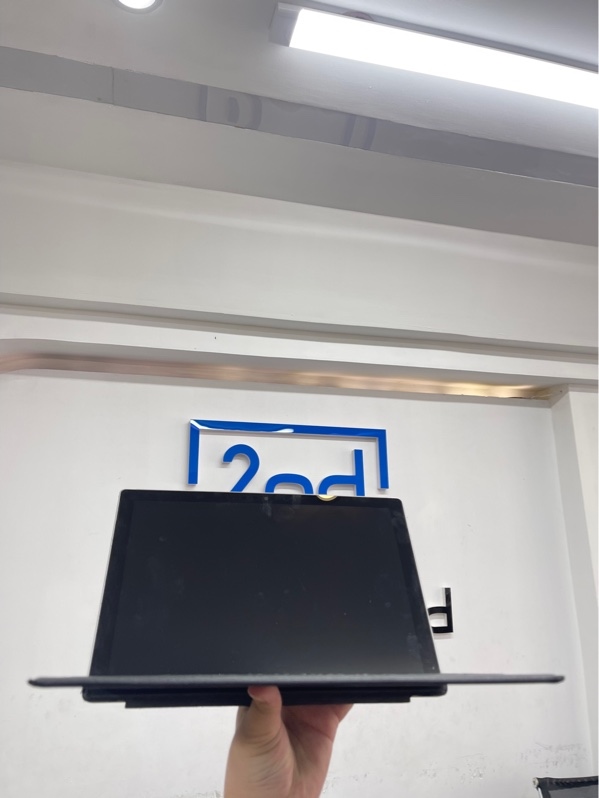 Laptop Microsoft Surface pro 5 - Wifi - Model 1796 - i5 7300U 4/128ssd - Màu xám - Pin 100% - Ngoại hình 98% - Màn ám vàng, đốm phản quang - Kèm sạc, bàn phím
