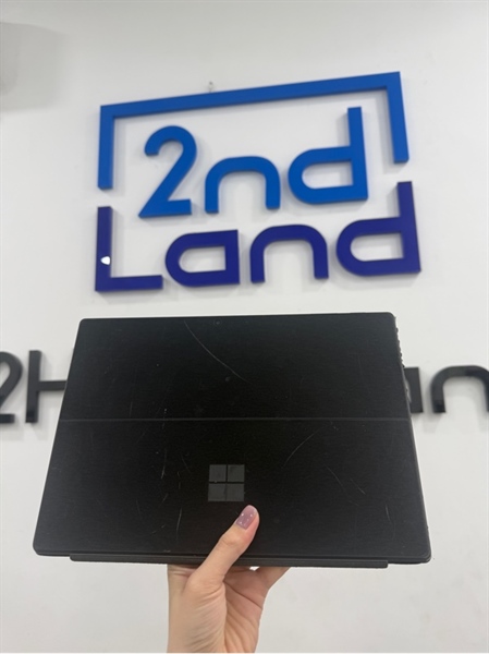 Laptop Microsoft Surface Pro 7 - i5 1035G4 - 8/256GB SSD - Màu đen - Pin 93% - Ngoại hình 96% - Màn ám vàng , phản quang nhiều đốm , phím tróc da - Kèm sạc