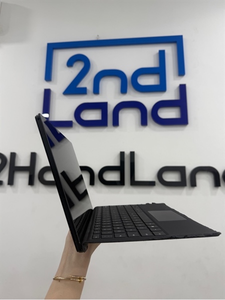 Laptop Microsoft Surface Pro 7 - i5 1035G4 - 8/256GB SSD - Màu đen - Pin 93% - Ngoại hình 96% - Màn ám vàng , phản quang nhiều đốm , phím tróc da - Kèm sạc 1