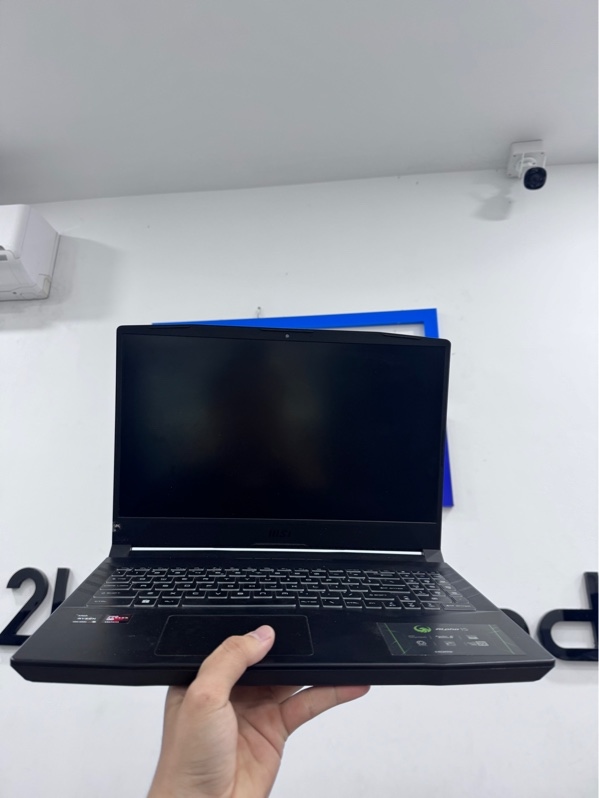 Laptop MSI Alpha 15 B5EEK-203VN - AMD Ryzen 5 5600H - 8/512Gb - card đồ hoạ AMD Radeon RX6600M - sức khoẻ ổ 86% - Màu đen - Pin 65% - Ngoại hình 97% - Màn ám hồng, bị 3 đốm phản quang - Kèm sạc
