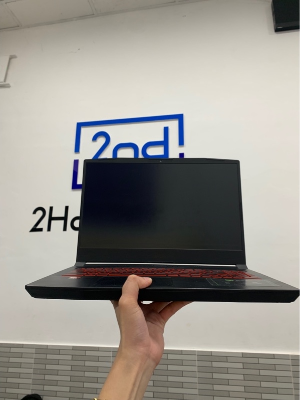 Laptop MSI Bravo 15 B5DD - Ryzen 5 5600H - 16GB/512GB SSD - Card radeon RX 5500M - Màu đen - Pin 95% - Ngoại hình: 98% - Màn trầy, ám hồng + phản quang - Kèm sạc