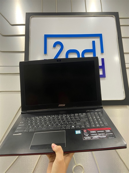 Laptop MSI GE62 6QC - i7-6700HQ - Ram 16/250 SSD/1TB HDD - GTX 960M - Pin 70% - Màu đen - Ngoại hình: 97% - Bể mặt D - Kèm sạc 1