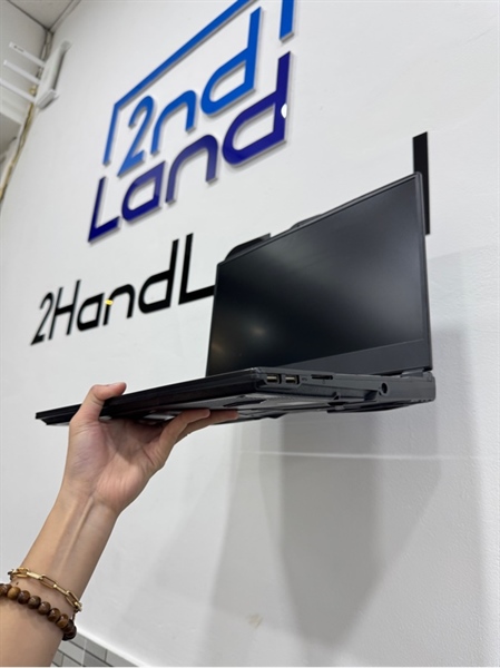 Laptop MSI Ge65 Raider 9SE - RTX 2060 6GB - i7-9750H - 16/512SSD 1TB HDD - Màu đen - Pin 65% - Ngoại hình 97% - màn phản quang ,hở nút touchpad trái - Body, kèm sạc 2