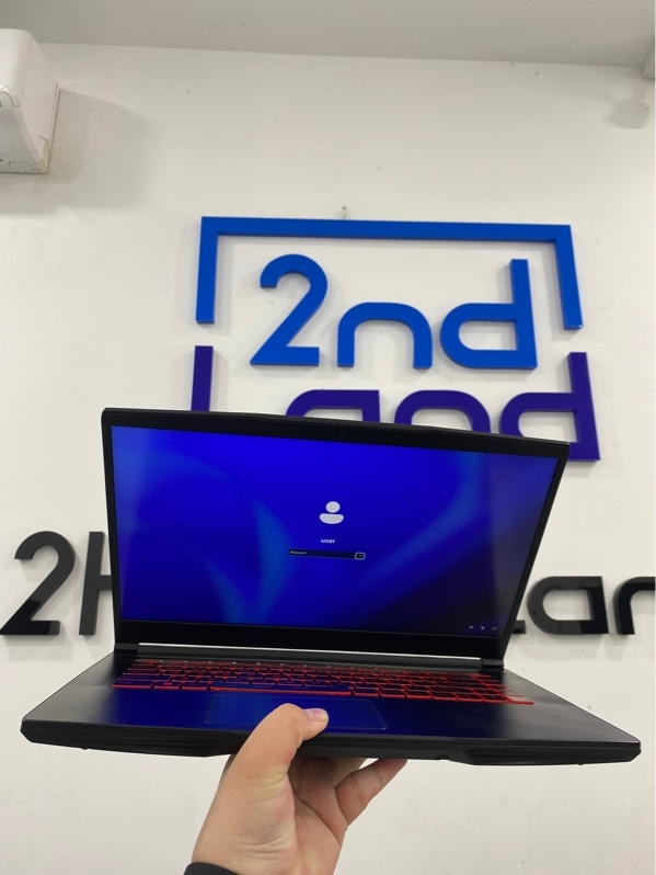 Laptop MSI GF63 thin 10sc - i5-10300H - Ram 8gb/SSD 512GB - Màu đen - Pin 96% - Ngoại hình 97% - Màn trầy , phản quang , tối góc nhẹ , vàng viền , viền trầy xước - Kèm sạc - Không card - BÁN KHÔNG BẢO HÀNH