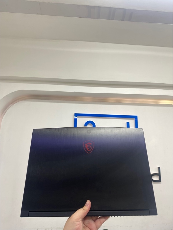 Laptop MSI GF63 Thin 11SC - I5 11400h - 8/ 512 SSD - GTX 1650 - Màu đen - Pin 75% - Ngoại hình 97% - Màn ám viền - Kèm sạc