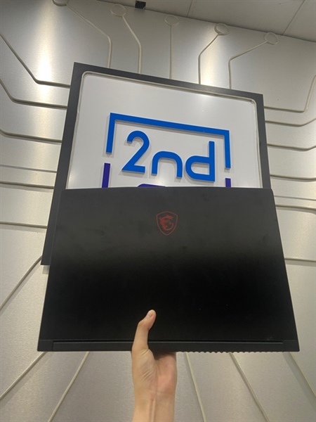 Laptop MSI GF63 Thin 11SC - i5-11400H GTX 1650 - Ram 16/512GB SSD - Pin 86% - Màu đen - Ngoại hình: 98% - Body - Kèm sạc