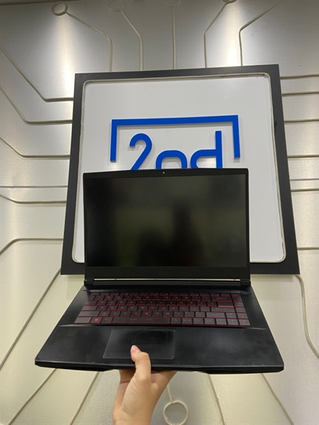 Laptop MSI GF63 Thin 11UC - i5-11400H - Ram 16/512GB SSD - RTX 3050 - Pin 70.6% - Màu đen - Ngoại hình: 97% - Touchpad mòn, 5 chấm phản quang + 1 đường dài, màn in phím Space - FullBox 1