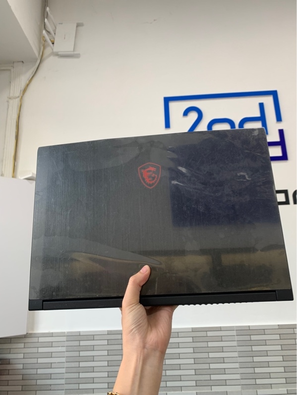 Laptop MSI GF63 Thin 11UC - i5-11400H - Ram 8GB/512GB SSD - RTX 3050 4 GB - Màu đen - Pin 85% - Ngoại hình: 98% - Kèm sạc