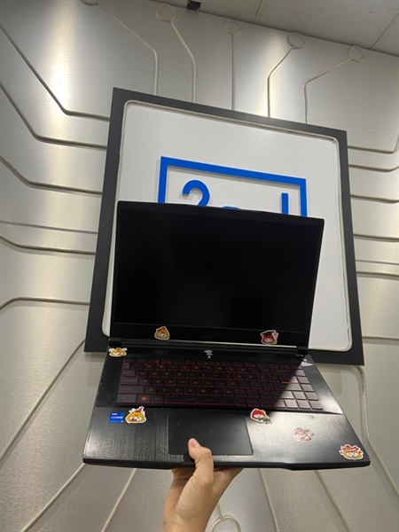 Laptop MSI GF63 Thin 11UC - i7-11800H RTX 3050 - Ram 8GB 512GB SSD - Pin 56% - Màu đen - Ngoại hình: 97% - Màn ám , bầm - Body - Kèm sạc 1