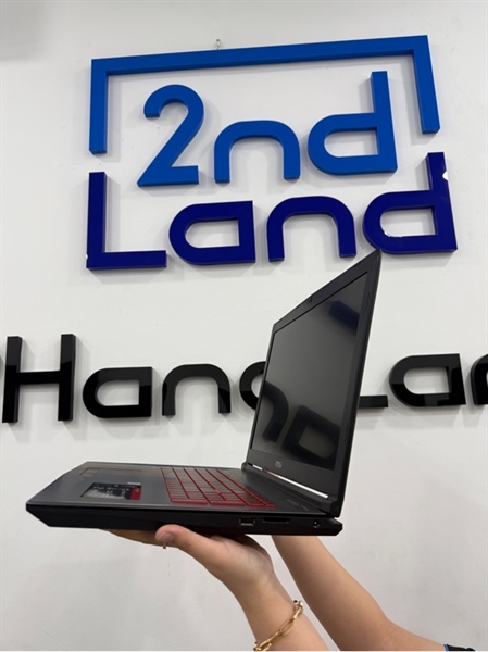 Laptop MSI GV727RD - i7 7700HQ/GTX 1050 - 8/120GB SSD+1TB HDD - Màu xám - Pin 80% - Ngoại hình 98% - Màn ám vàng , 2 đốm phản quang , hở sáng - Kèm Box , sạc 135W 3