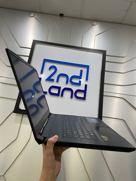 Laptop MSI Kata A17 AI B8VG - Ryzen 9 8945HS - RTX 4070 - Ram 16/1TB SSD - Pin 73% - Phím thái - Màu đen - Ngoại hình: 98% - Màn in phím, ám hồng - Kèm sạc 2