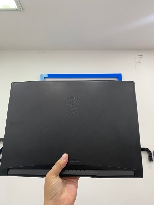 Laptop MSI Katana 15 B13UDXK - i5-13420H - Ram 16/1TB SSD - Sức khỏe ổ 100 - RTX 3050 6GB - Pin 100% - Màu đen - Ngoại hình: 97.5% - Kèm sạc